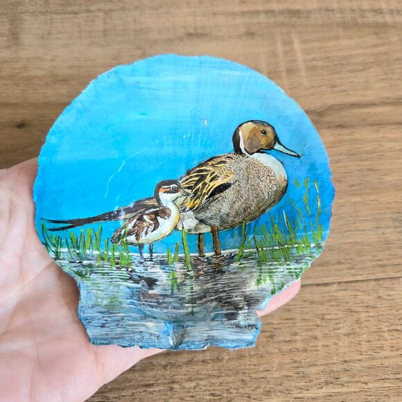 Hand painted ducks on seashell jewelry/trinket dish marked Northern Pintails. - Picture 2 of 5